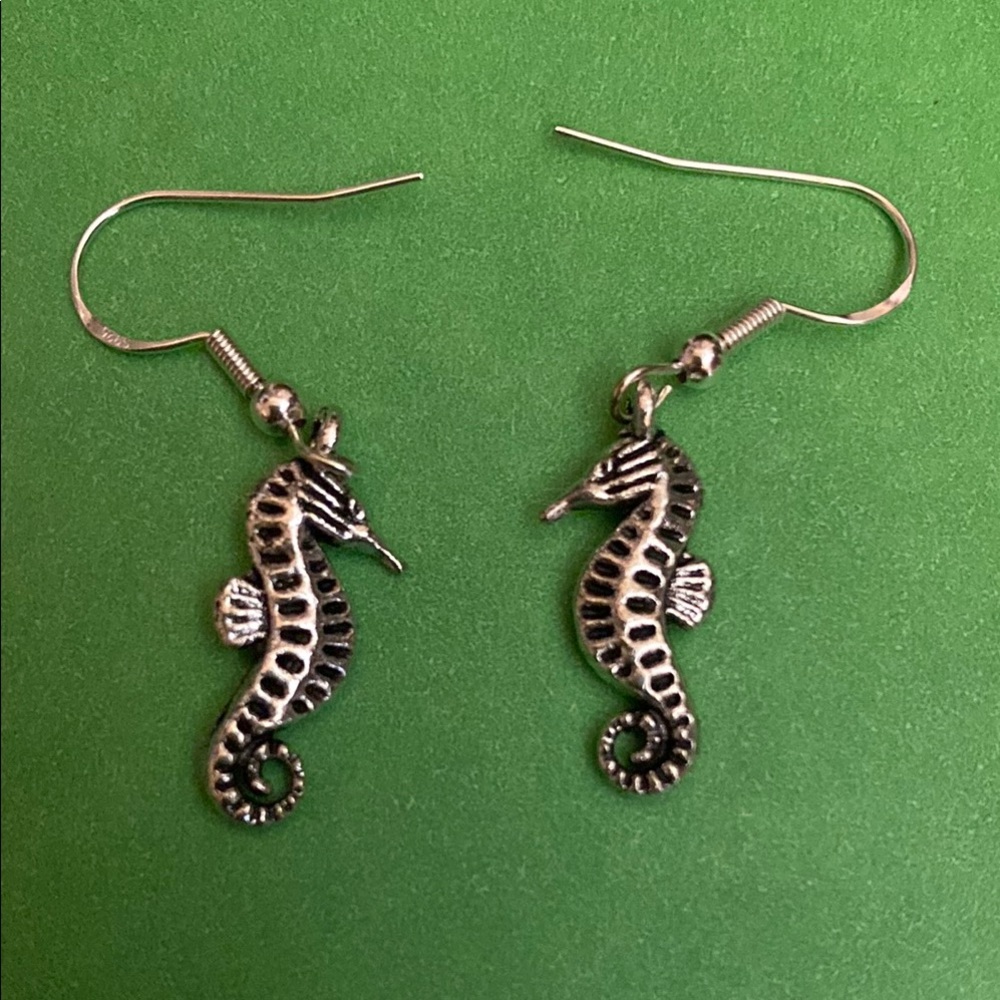 Silver Seahorse Earrings